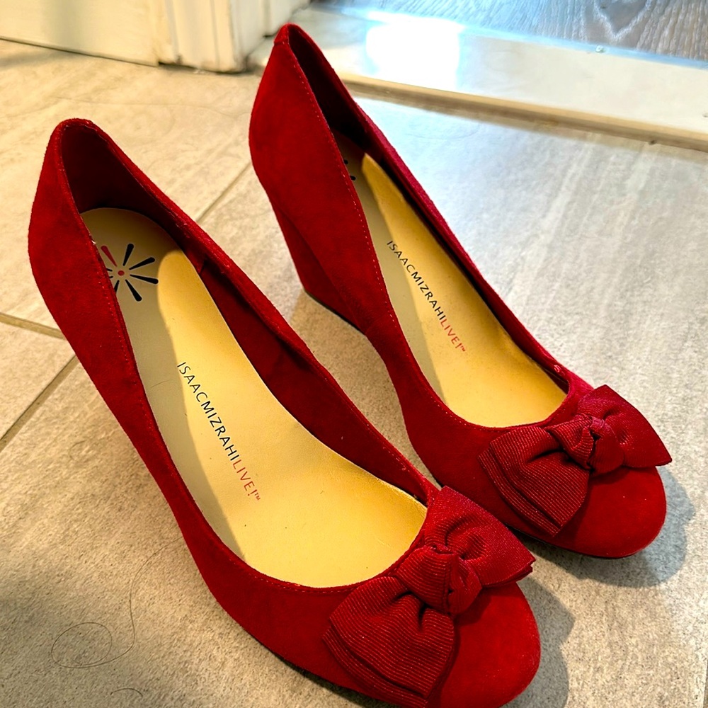 Red new condition heel